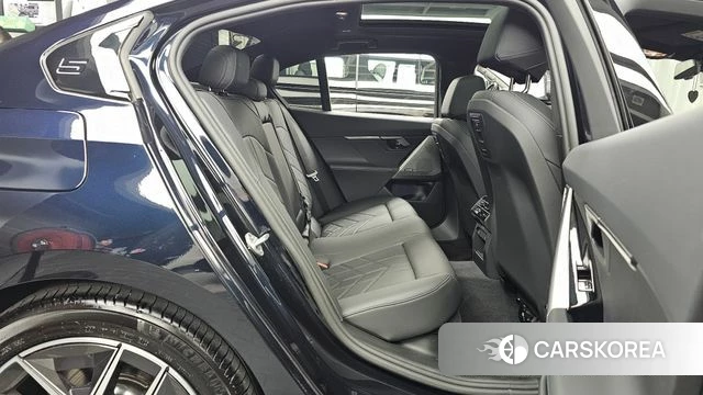 BMW 5 Series (G60) 2026 Черный из Кореи, фото 3