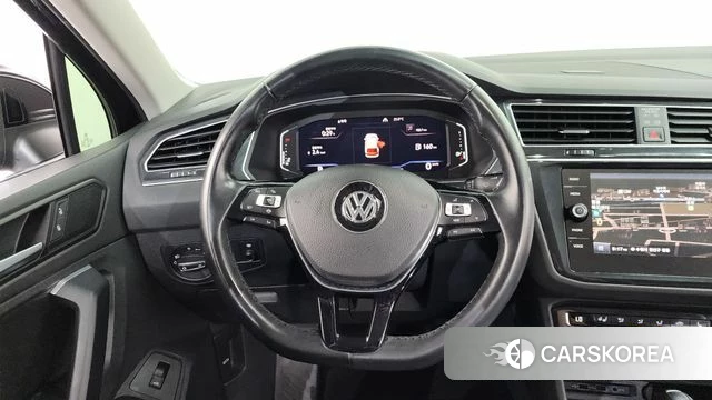 Volkswagen Tiguan second Generation 2020 Черный из Кореи, фото 3