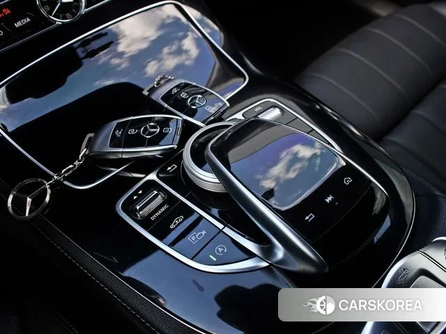 Mercedes-Benz E-Class W213 2018 Белый из Кореи, фото 3