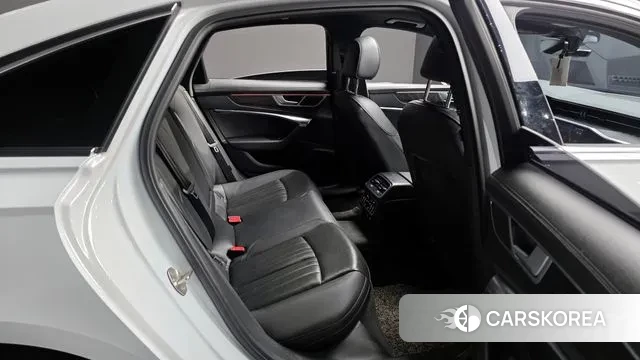 Audi A6 (C8) 2022 Белый из Кореи, фото 3