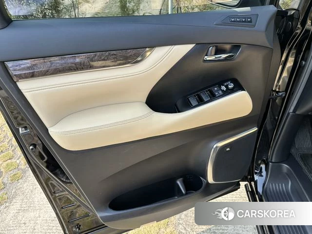 Toyota Elfa 2021 Черный из Китая, фото 3