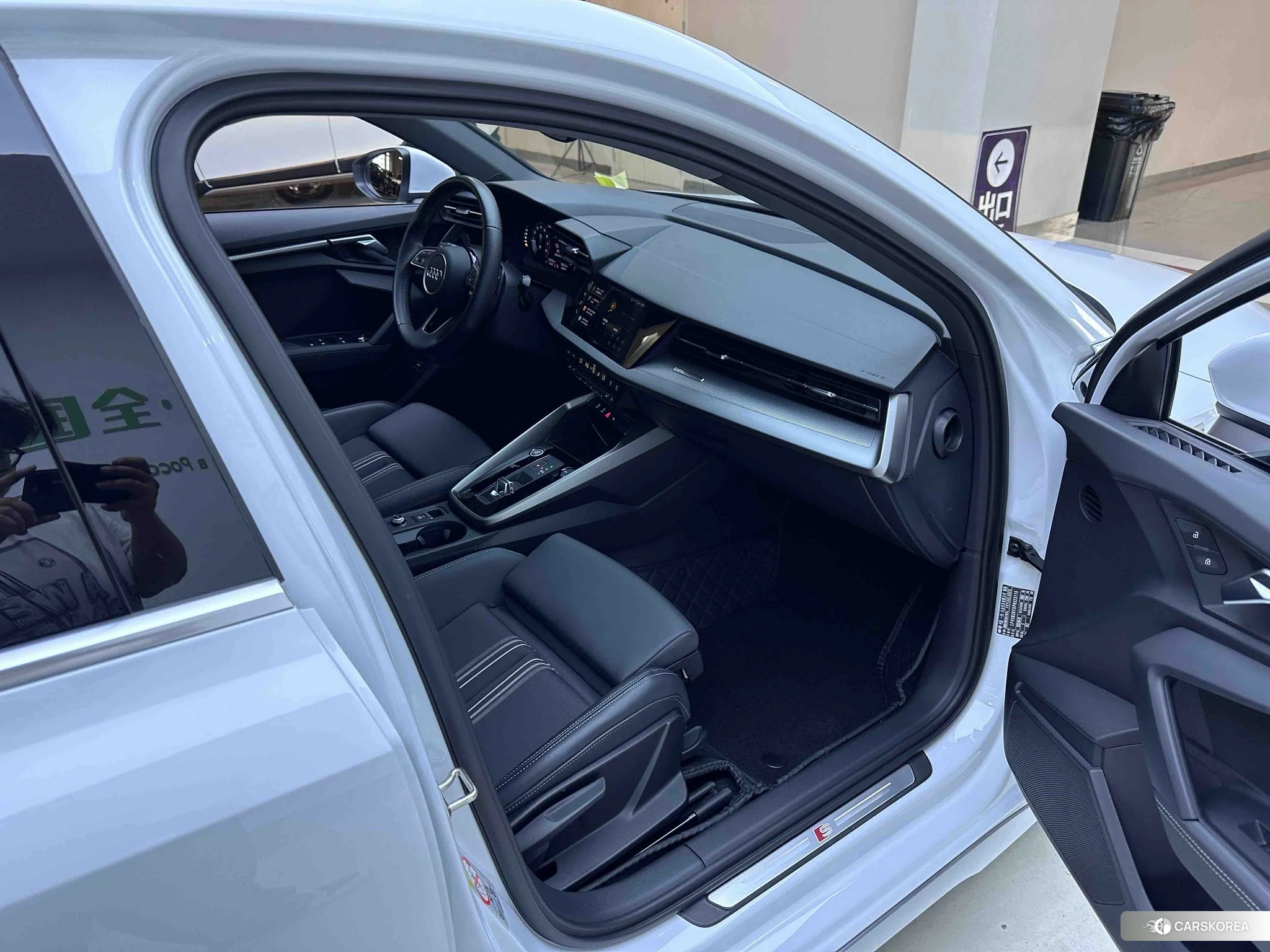 Audi A3 2023 Белый из Китая, фото 3