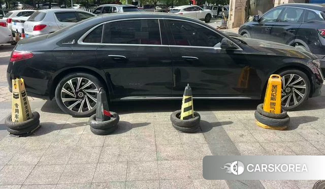 Mercedes-Benz E-class 2024 Черный из Китая, фото 3