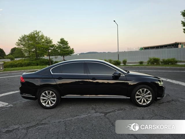 Volkswagen Passat GT (B8) 2021 Черный из Кореи, фото 3