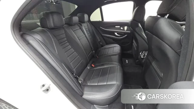 Mercedes-Benz E-Class W213 2022 Белый из Кореи, фото 3