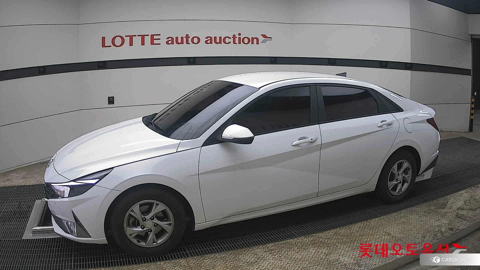 Hyundai Avante 2021 Polar White из Кореи, фото 3