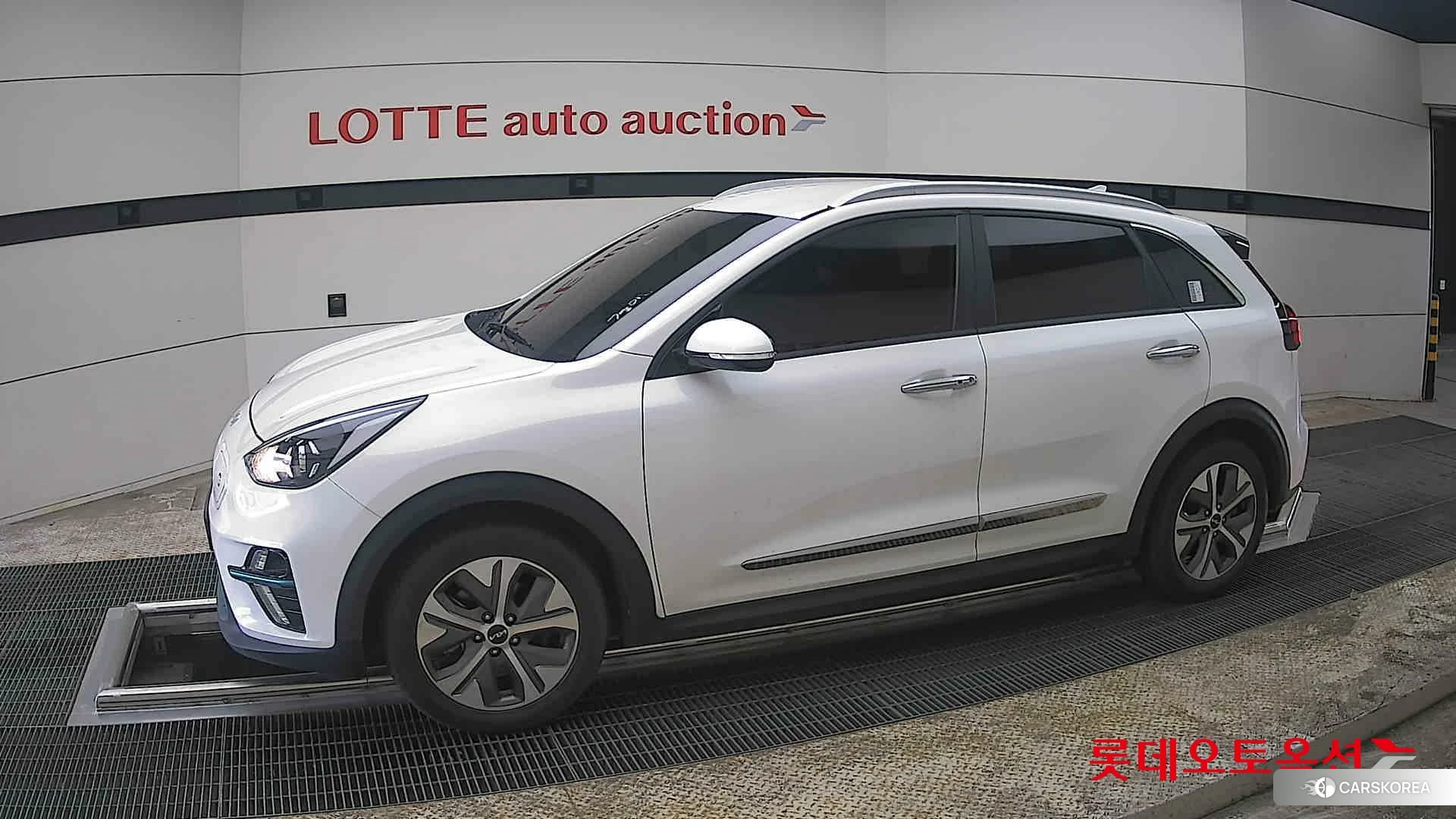 Kia Niro EV 2022 Snow White Pearl (optional) из Кореи, фото 3