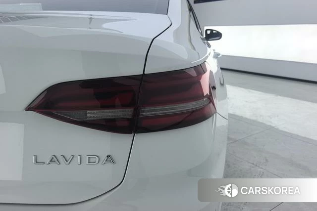 Volkswagen Lavida 2024 Белый из Китая, фото 3