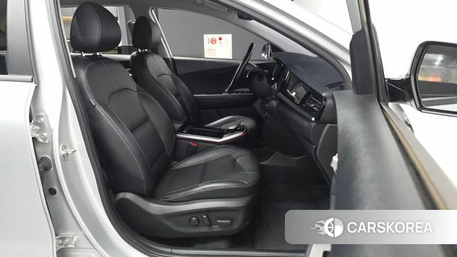 Kia Niro Plus 2022 Серебряный из Кореи, фото 3