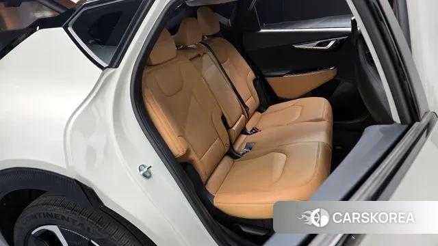 Kia EV6 2023 Серебристо-серый из Кореи, фото 3