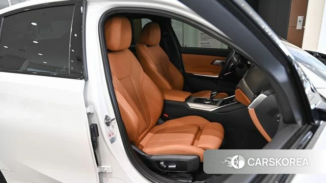 BMW 3 Series (G20) 2022 Белый из Кореи, фото 3