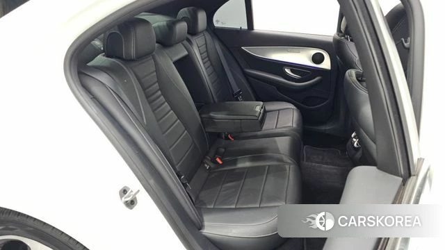 Mercedes-Benz E-Class W213 2020 Белый из Кореи, фото 3