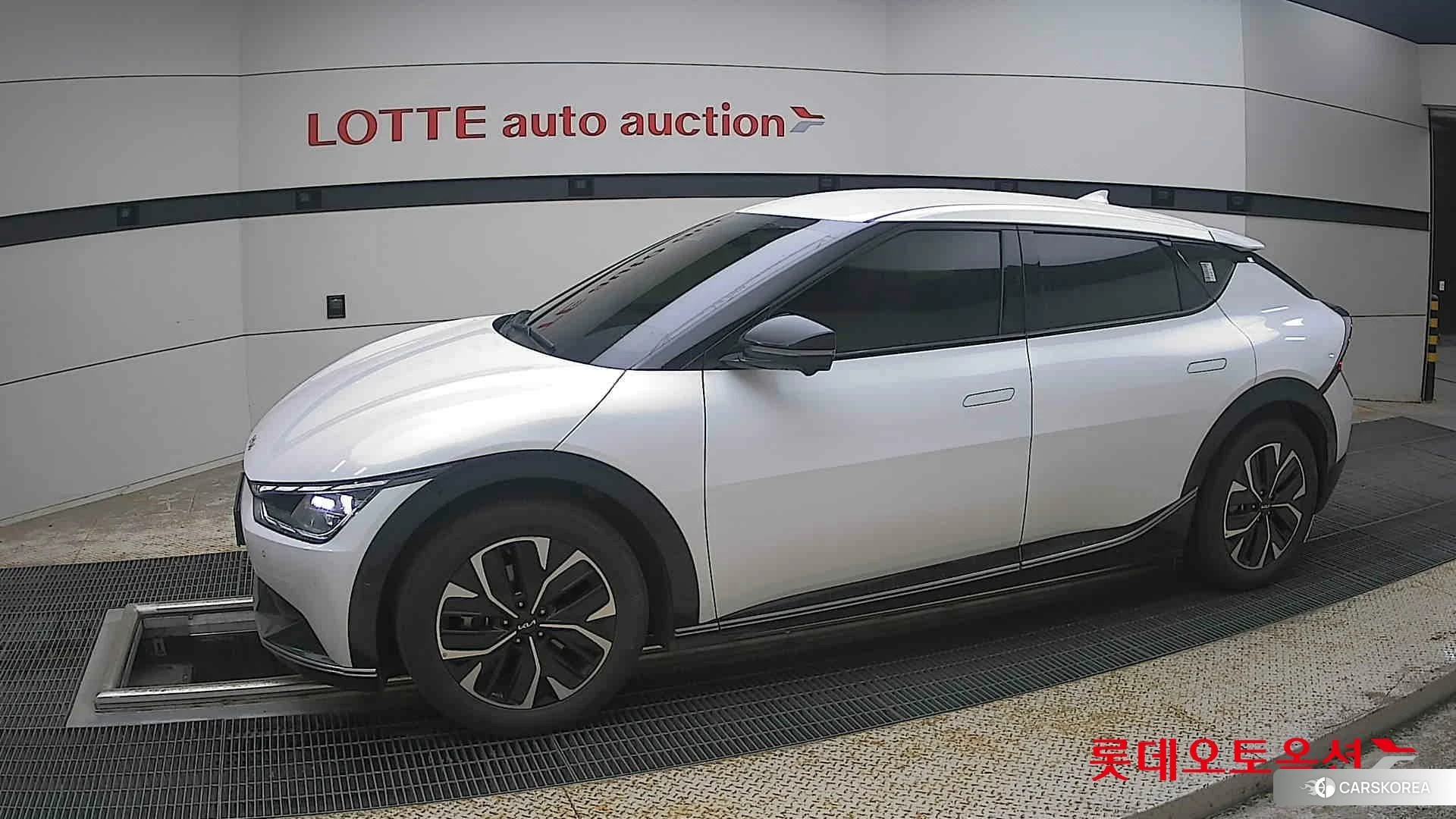 Kia EV6 2022 Белый из Кореи, фото 3
