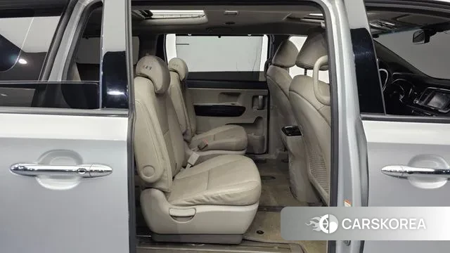 Kia The New Carnival 2018 Серебряный из Кореи, фото 3