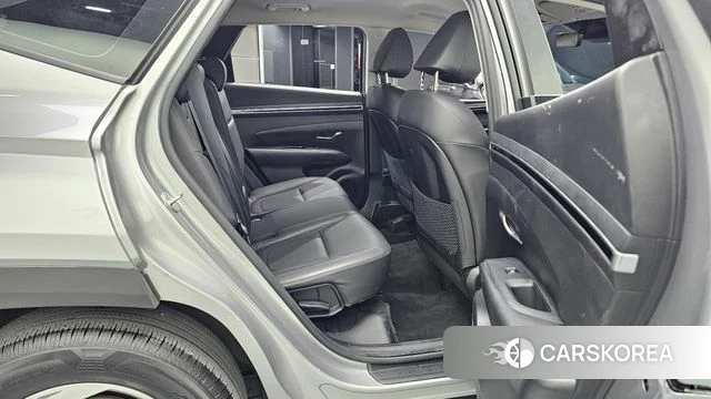 Hyundai Tucson (NX4) 2022 Серебристо-серый из Кореи, фото 3