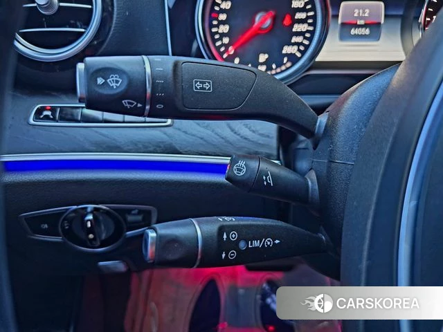 Mercedes-Benz E-Class W213 2018 Серый из Кореи, фото 3