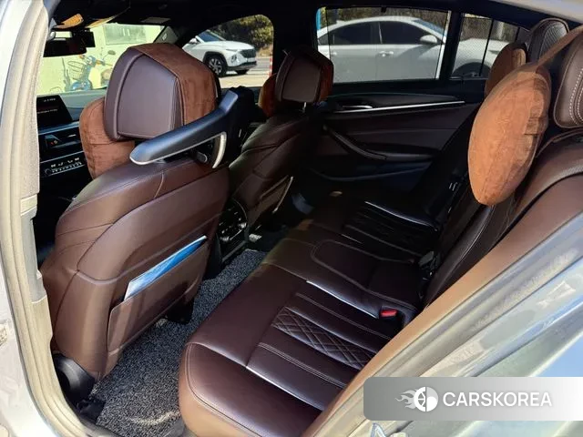 BMW 5 Series (G30) 2018 Серый из Кореи, фото 3