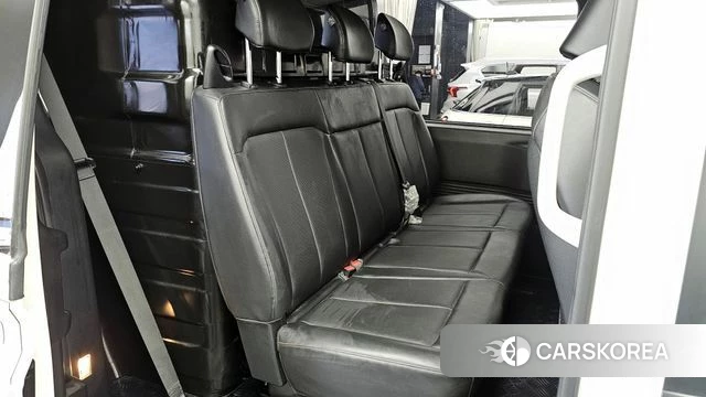 Hyundai Staria 2022 Белый из Кореи, фото 3