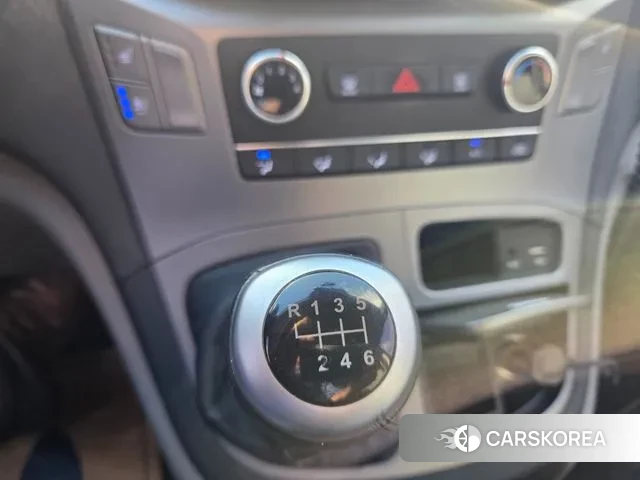 Hyundai The New Grand Starex 2018 Серебряный из Кореи, фото 3