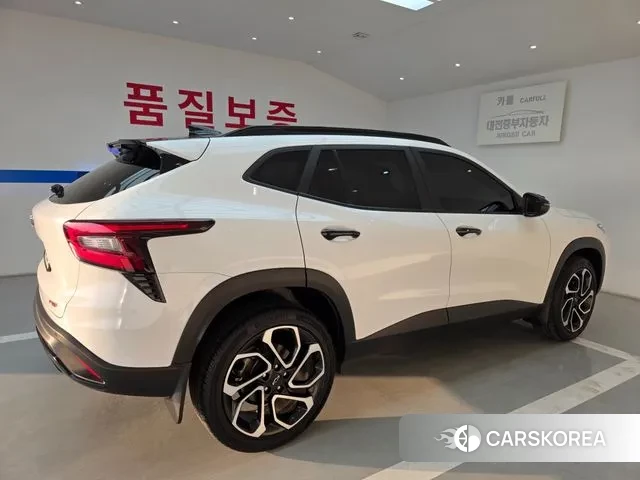 Chevrolet (GM Daewoo) Trax Crossover 2023 Белый из Кореи, фото 3