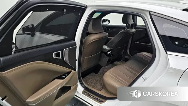 Kia K8 Hybrid 2023 Белый из Кореи, фото 3