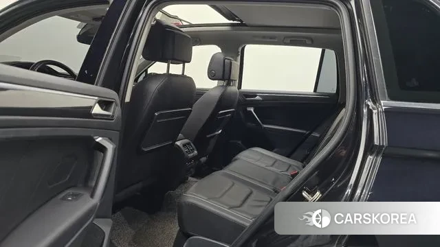 Volkswagen Tiguan second Generation 2020 Черный из Кореи, фото 3