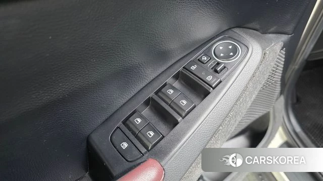 Kia Seltos 2022 Белый из Кореи, фото 3