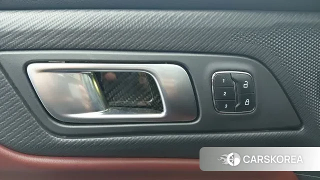 Ford Mustang 7th Generation 2025 Черный из Кореи, фото 3