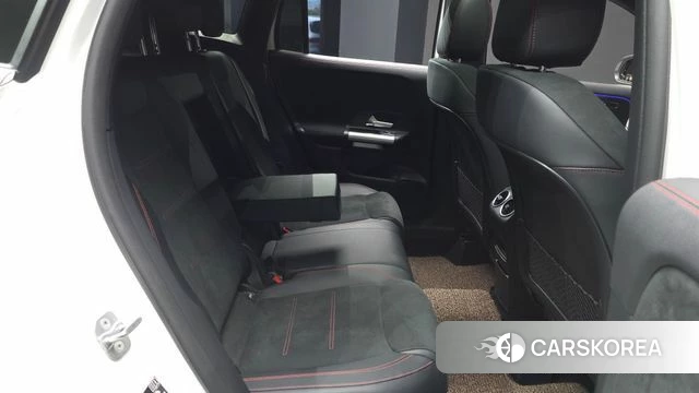 Mercedes-Benz GLA - Class H247 2023 Белый из Кореи, фото 3