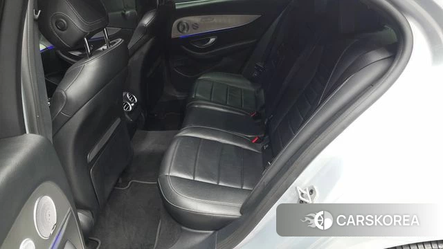 Mercedes-Benz E-Class W213 2019 Серебряный из Кореи, фото 3