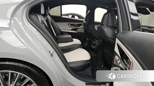 Mercedes-Benz E-Class W214 2025 Серебристо-серый из Кореи, фото 3