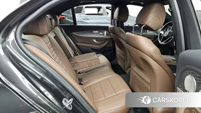 Mercedes-Benz E-Class W213 2022 Серый из Кореи, фото 3