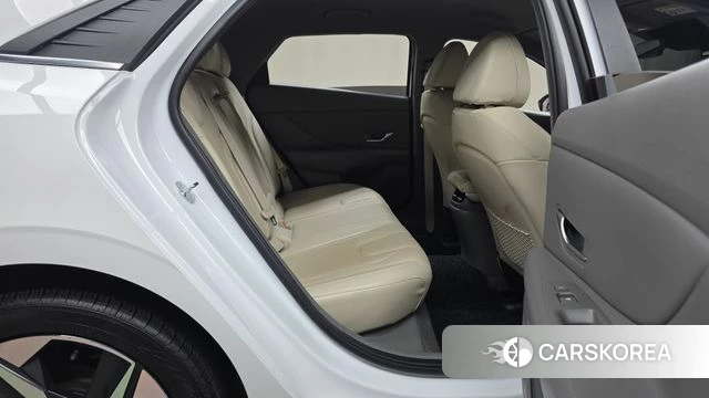 Hyundai Avante (CN7) 2023 Белый из Кореи, фото 3