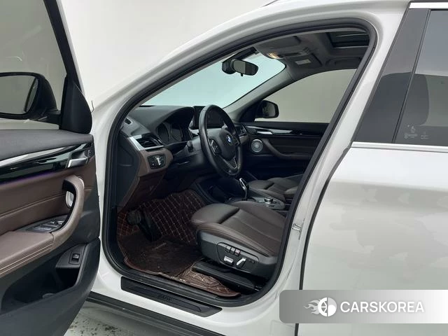 BMW X1 2021 Белый из Китая, фото 3