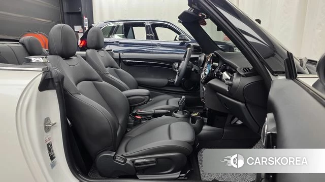 Mini Cooper Convertible 2024 Белый из Кореи, фото 3