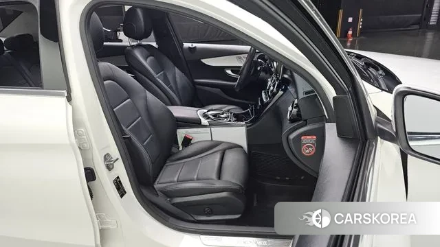 Mercedes-Benz C-Class W205 2018 Белый из Кореи, фото 3