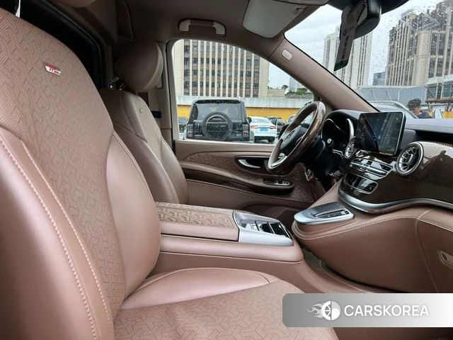 Mercedes-Benz V-class 2023 Черный из Китая, фото 3