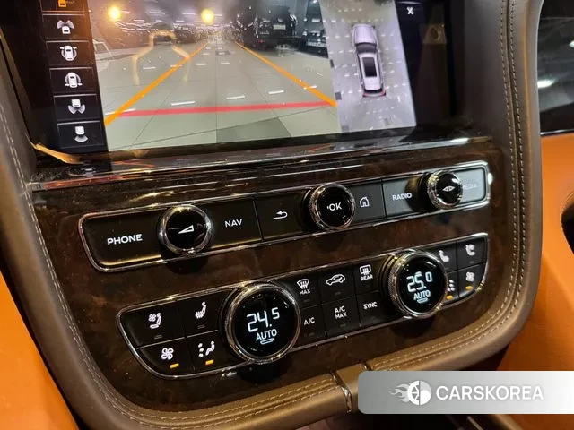 Bentley Bentayga 2021 Белый из Кореи, фото 3