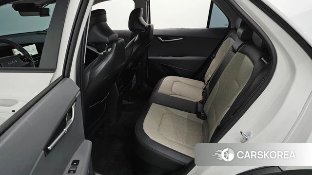 Kia Di Ol Nu Niro 2025 Белый из Кореи, фото 3