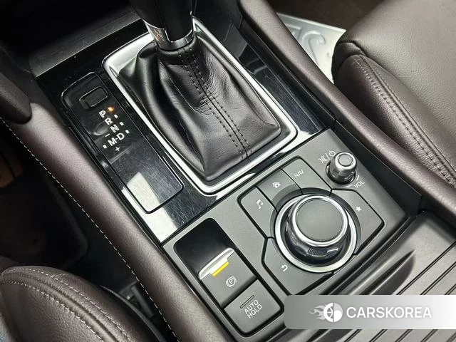 Mazda CX-4 2023 Белый из Китая, фото 3