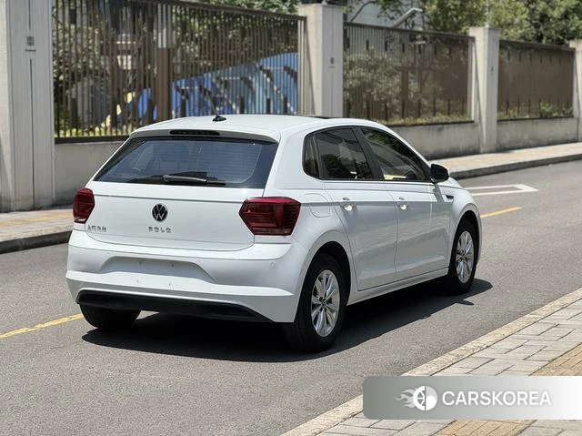 Volkswagen Polo 2023 Белый из Китая, фото 3