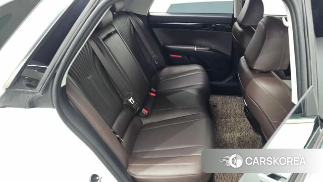 Hyundai Grandeur Hybrid (GN7) 2023 Белый из Кореи, фото 3