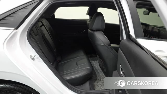 Hyundai Avante (CN7) 2021 Белый из Кореи, фото 3