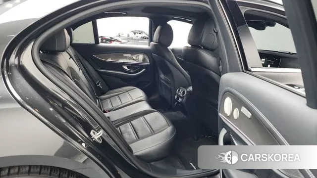 Mercedes-Benz E-Class W213 2021 Серый из Кореи, фото 3