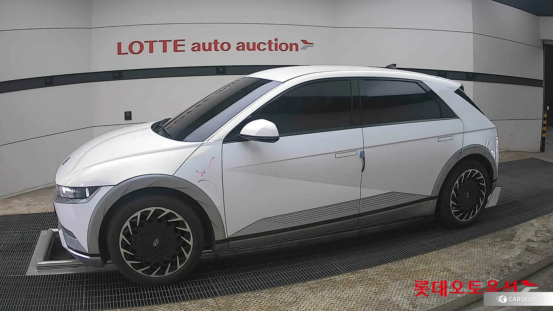 Hyundai IONIQ 5 2022 Atlas White из Кореи, фото 3