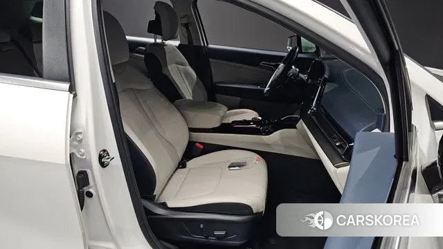 Kia Sportage 5th Generation 2023 Белый из Кореи, фото 3