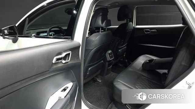 Kia Sportage 5th Generation Hybrid 2022 Белый из Кореи, фото 3