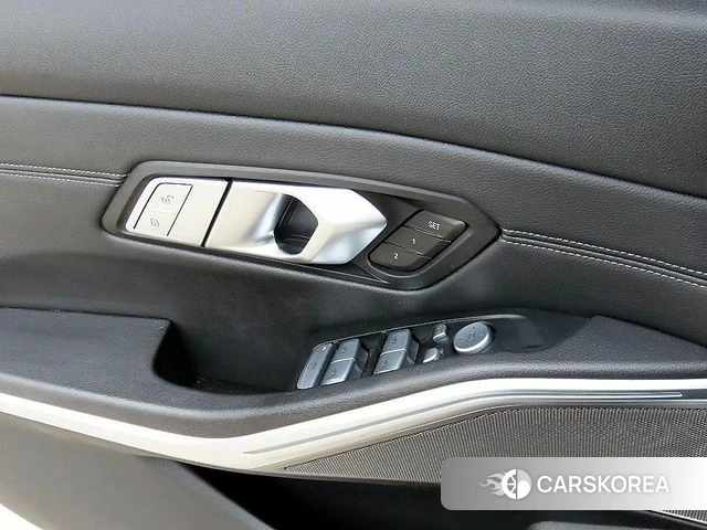 BMW 3 Series (G20) 2021 Белый из Кореи, фото 3