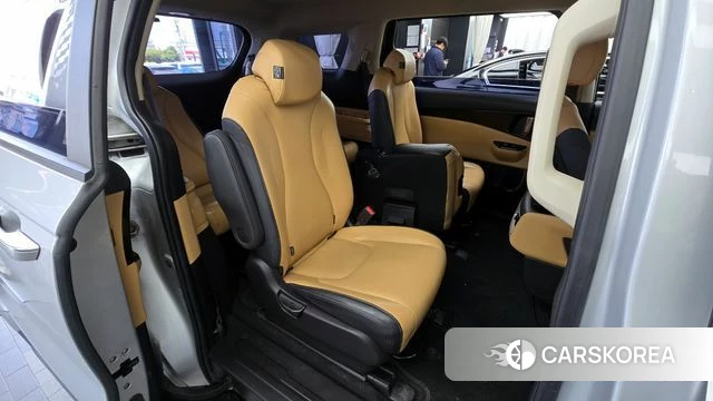 Kia Carnival 4th generation 2021 Серебряный из Кореи, фото 3