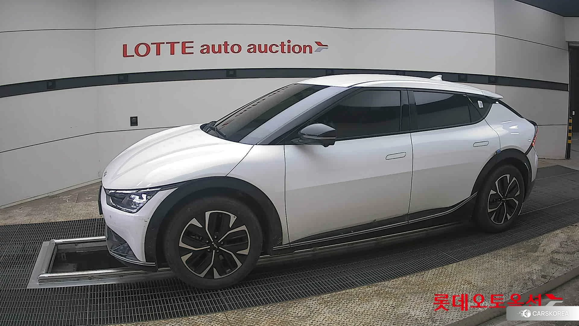 Kia EV6 2023 Белый из Кореи, фото 3